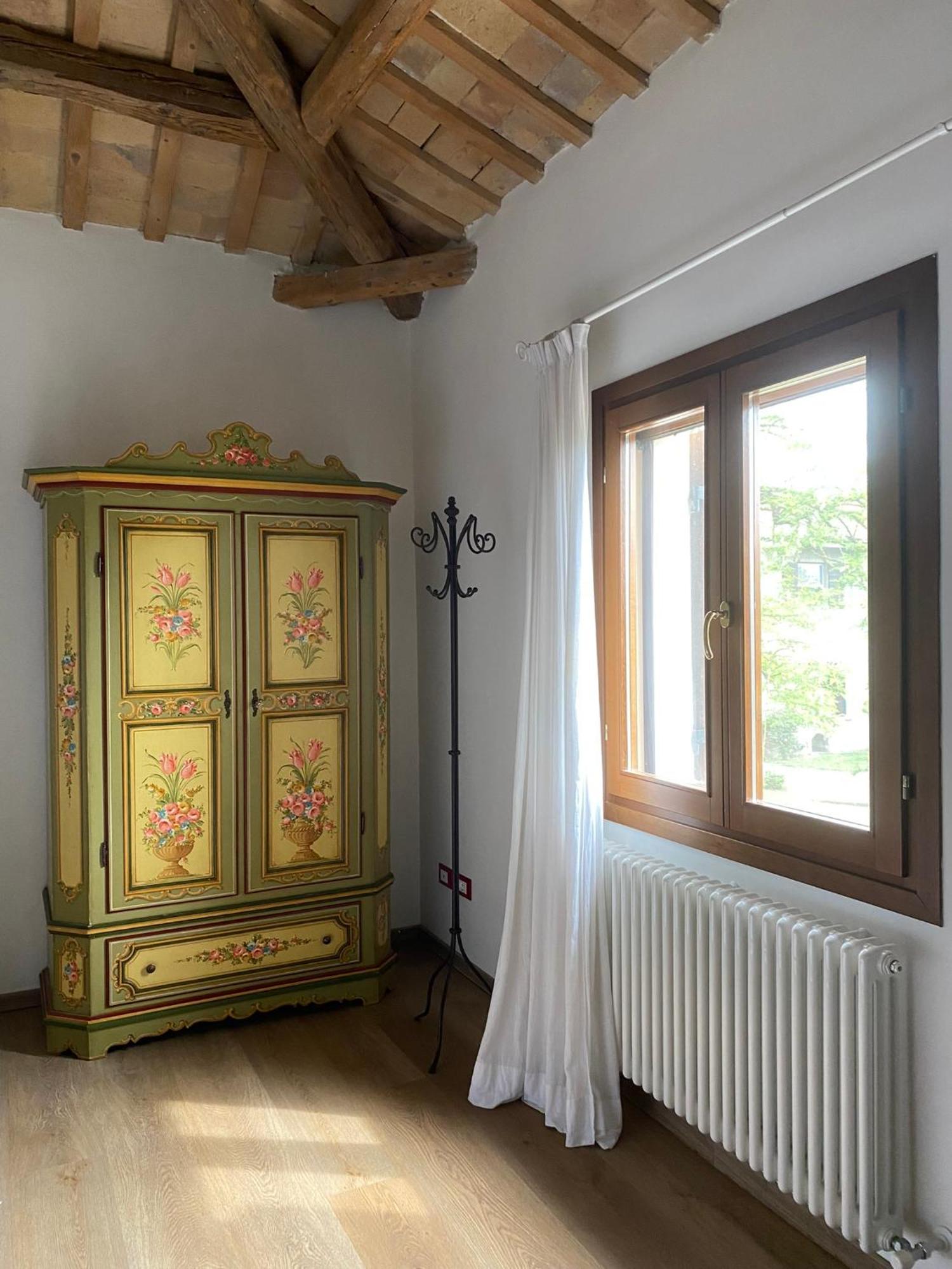 Holiday Home Giaron Rosolina Bagian luar foto