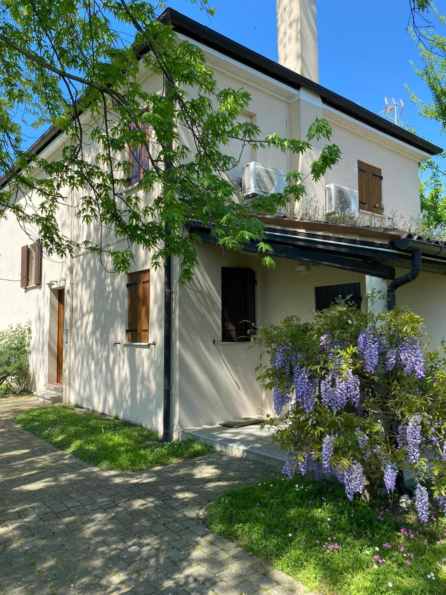 Holiday Home Giaron Rosolina Bagian luar foto